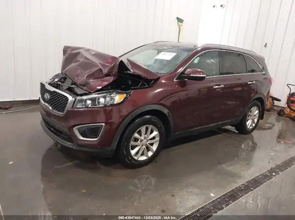 5XYPG4A34HG252799 2017 KIA SORENTO - Image 2
