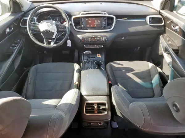 5XYPG4A34HG255363 2017 KIA SORENTO - Image 8