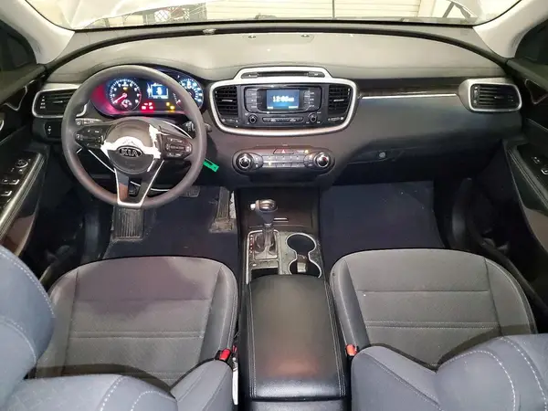 5XYPG4A34HG257159 2017 KIA SORENTO - Image 8