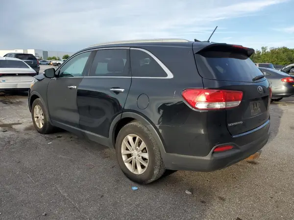 5XYPG4A34HG258070 2017 KIA SORENTO - Image 2