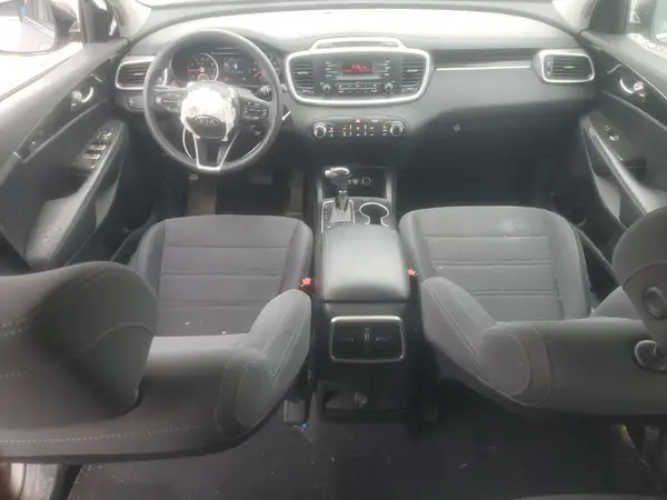 5XYPG4A34HG261177 2017 KIA SORENTO - Image 8