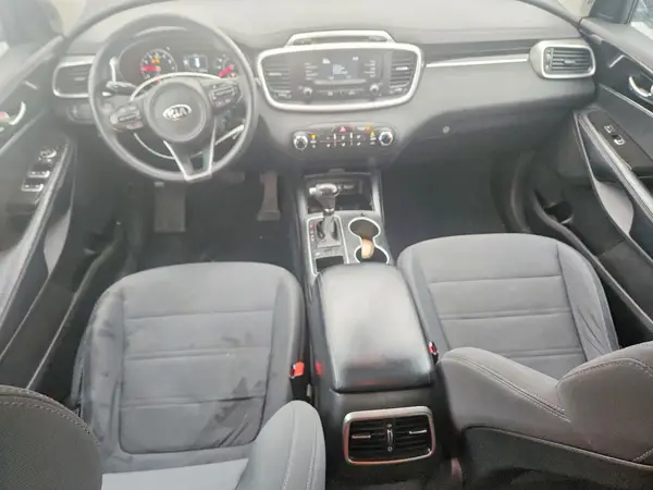 5XYPG4A34HG269960 2017 KIA SORENTO - Image 8