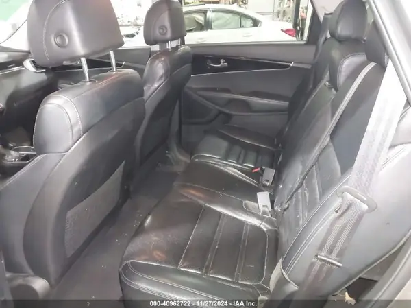 5XYPG4A34HG270414 2017 KIA SORENTO - Image 8