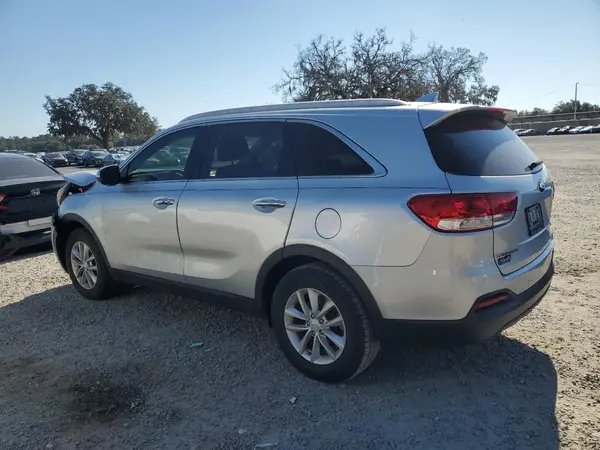 5XYPG4A34HG271367 2017 KIA SORENTO - Image 2