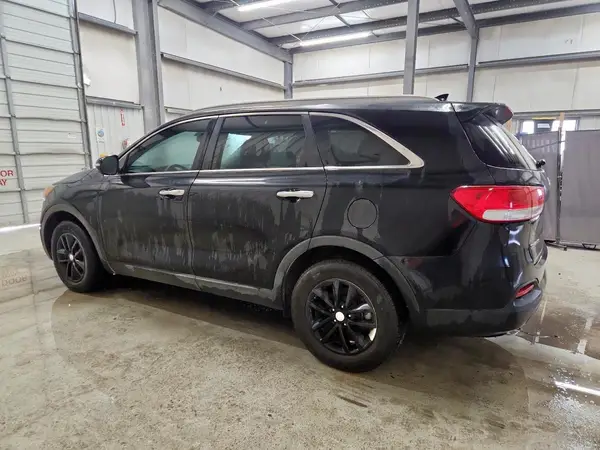 5XYPG4A34HG272485 2017 KIA SORENTO - Image 2