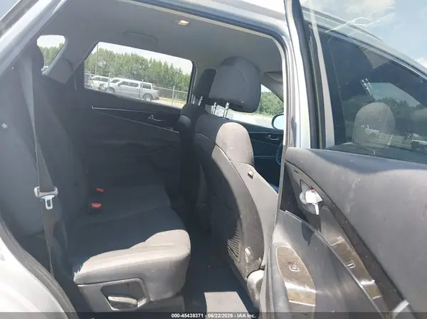 5XYPG4A34HG273507 2017 KIA SORENTO - Image 8