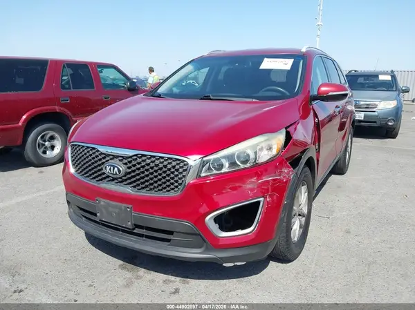5XYPG4A34HG274740 2017 KIA SORENTO - Image 2