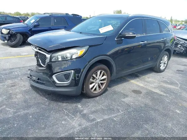 5XYPG4A34HG276651 2017 KIA SORENTO - Image 2