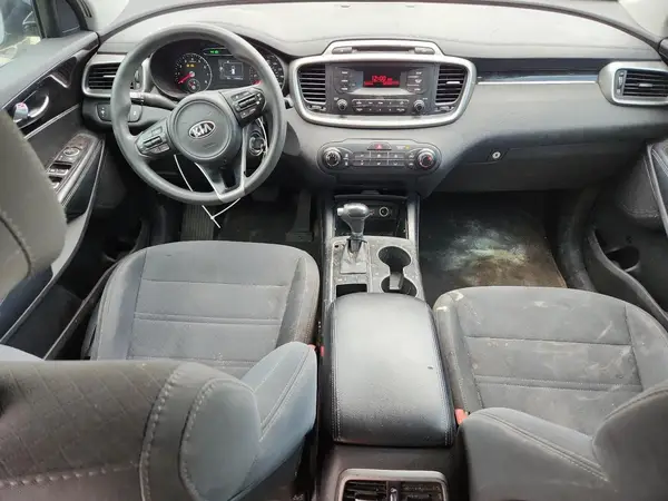 5XYPG4A34HG277993 2017 KIA SORENTO - Image 8