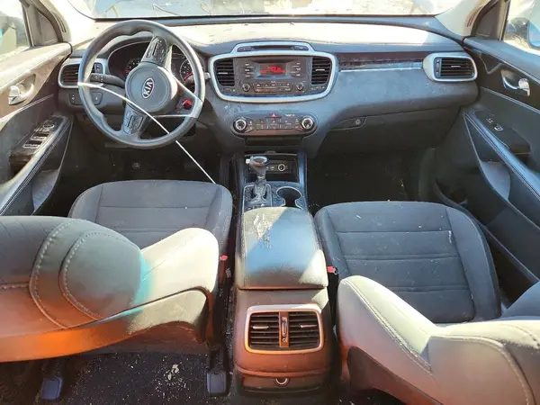 5XYPG4A34HG287522 2017 KIA SORENTO - Image 8