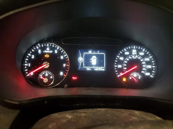 5XYPG4A34HG288959 2017 KIA SORENTO - Image 8