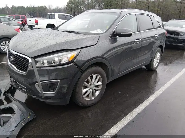 5XYPG4A34HG293790 2017 KIA SORENTO - Image 2