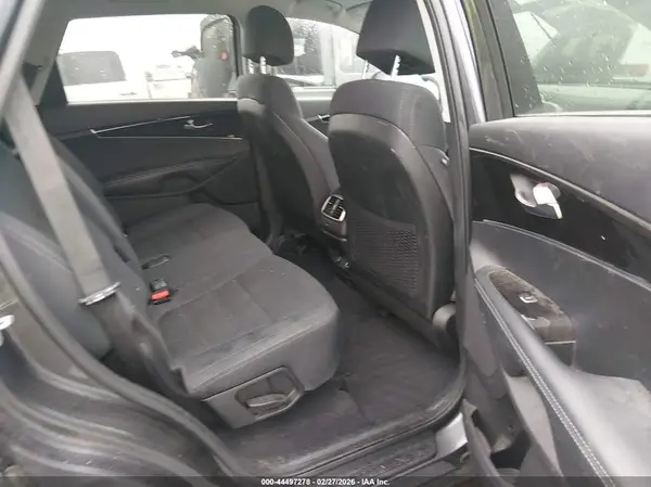 5XYPG4A34HG293790 2017 KIA SORENTO - Image 8