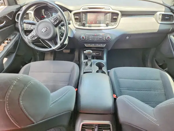 5XYPG4A34HG298150 2017 KIA SORENTO - Image 8