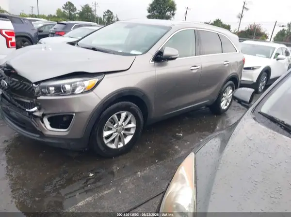 5XYPG4A34HG298309 2017 KIA SORENTO - Image 2