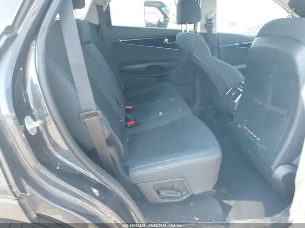 5XYPG4A34JG338975 2018 KIA SORENTO - Image 8