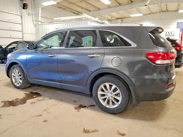 5XYPG4A34JG339494 2018 KIA SORENTO - Image 2