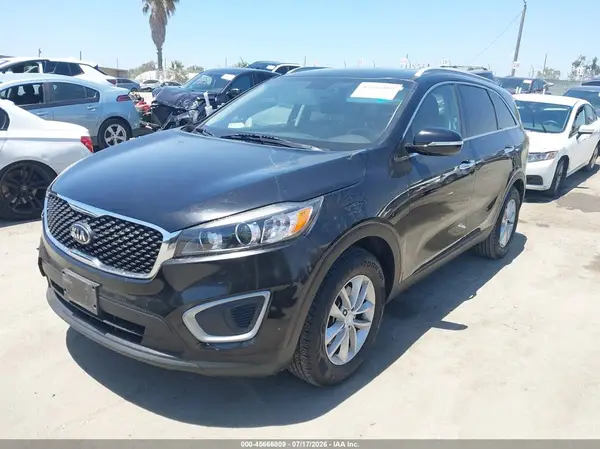 5XYPG4A34JG344808 2018 KIA SORENTO - Image 2