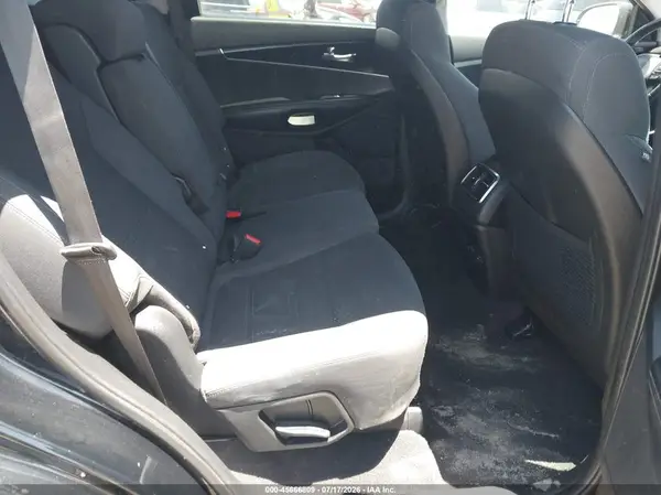 5XYPG4A34JG344808 2018 KIA SORENTO - Image 8