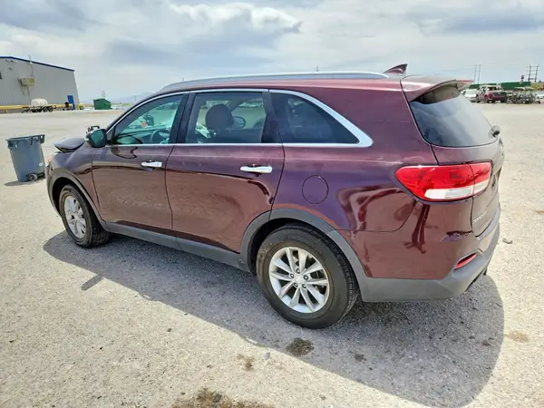 5XYPG4A34JG347062 2018 KIA SORENTO - Image 2