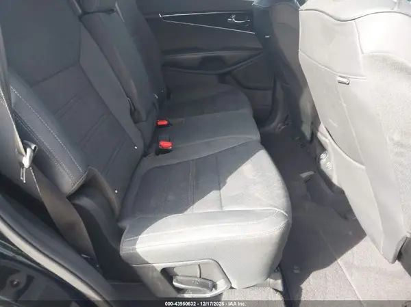 5XYPG4A34JG356926 2018 KIA SORENTO - Image 8