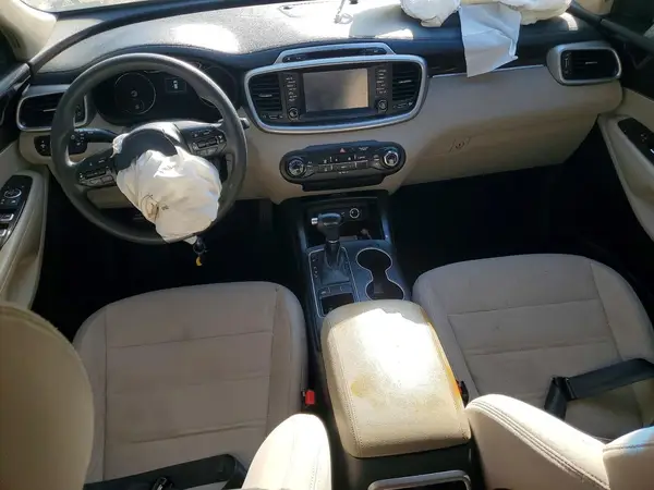 5XYPG4A34JG374925 2018 KIA SORENTO - Image 8