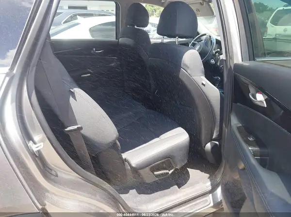 5XYPG4A34JG384077 2018 KIA SORENTO - Image 8