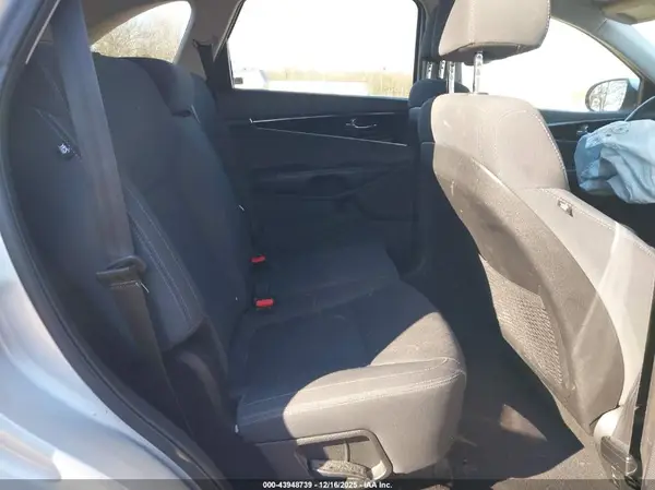 5XYPG4A34JG387822 2018 KIA SORENTO - Image 8