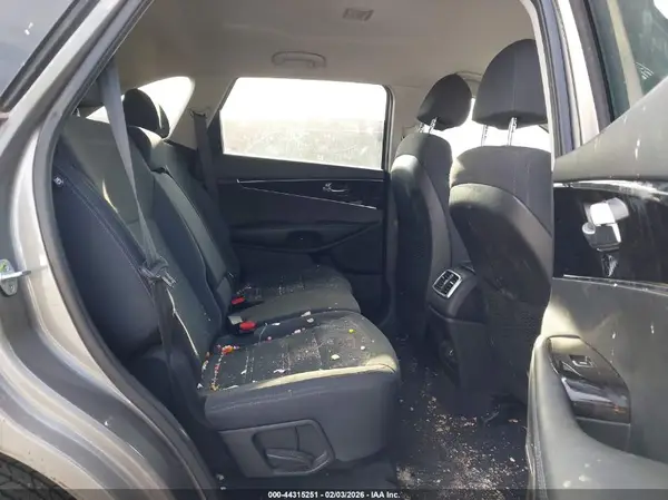 5XYPG4A34JG387951 2018 KIA SORENTO - Image 8