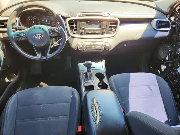 5XYPG4A34JG392907 2018 KIA SORENTO - Image 8