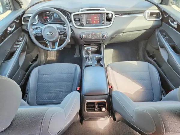 5XYPG4A34JG395659 2018 KIA SORENTO - Image 8