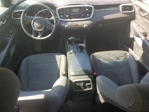 5XYPG4A34JG406563 2018 KIA SORENTO - Image 8