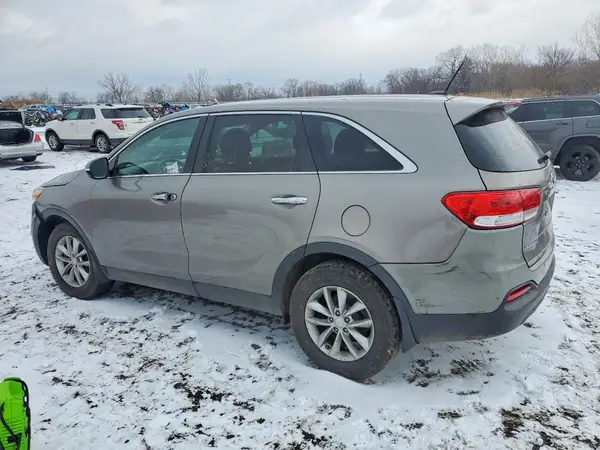 5XYPG4A34JG409351 2018 KIA SORENTO - Image 2