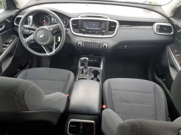 5XYPG4A34JG409351 2018 KIA SORENTO - Image 8