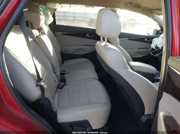 5XYPG4A34JG410709 2018 KIA SORENTO - Image 8