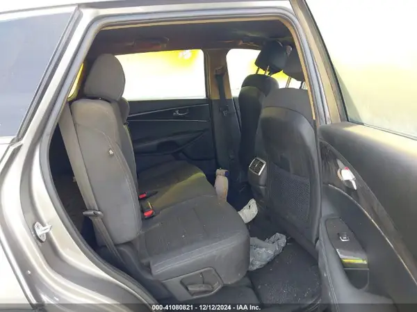 5XYPG4A34JG411049 2018 KIA SORENTO - Image 8