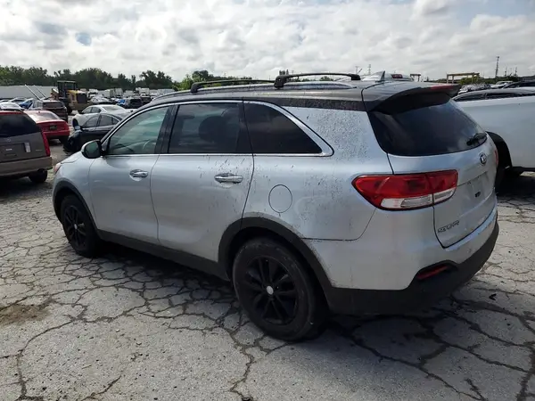 5XYPG4A34JG411973 2018 KIA SORENTO - Image 2
