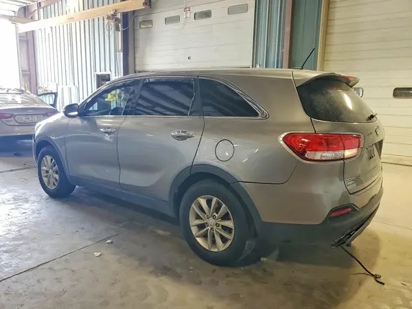5XYPG4A34JG412248 2018 KIA SORENTO - Image 2