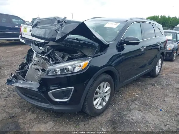 5XYPG4A34JG416901 2018 KIA SORENTO - Image 2