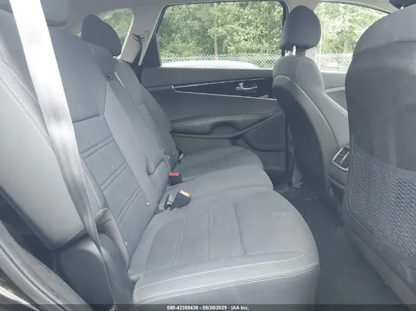 5XYPG4A34JG416901 2018 KIA SORENTO - Image 8