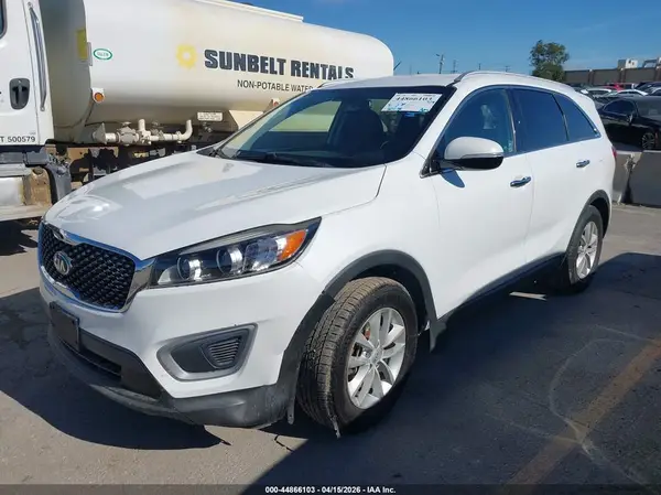 5XYPG4A34JG416994 2018 KIA SORENTO - Image 2