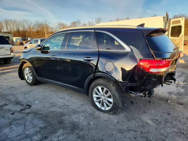 5XYPG4A34JG422973 2018 KIA SORENTO - Image 2