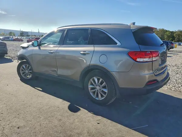 5XYPG4A34JG426277 2018 KIA SORENTO - Image 2