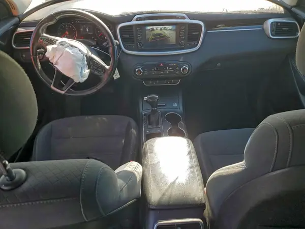 5XYPG4A34JG426277 2018 KIA SORENTO - Image 8