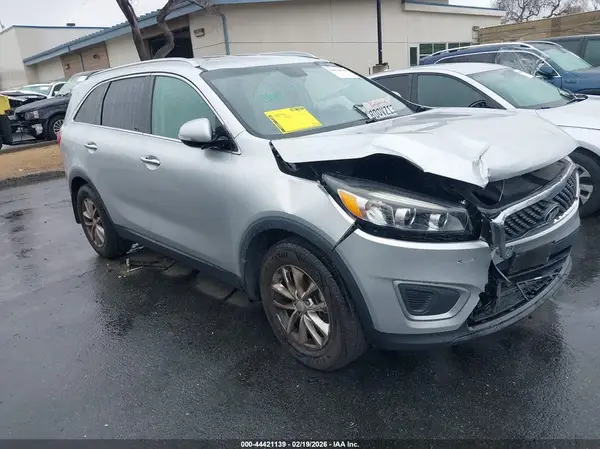 5XYPG4A34JG426540 2018 KIA SORENTO - Image 1