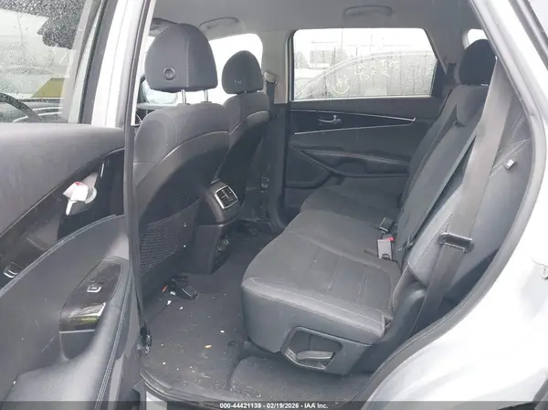 5XYPG4A34JG426540 2018 KIA SORENTO - Image 8