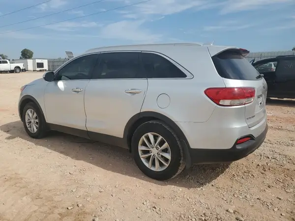 5XYPG4A34JG429177 2018 KIA SORENTO - Image 2