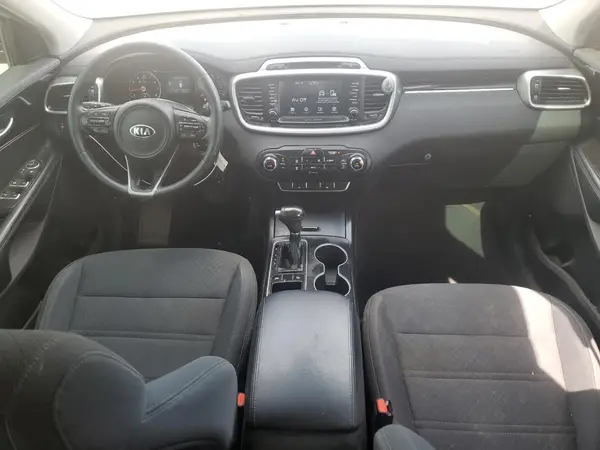 5XYPG4A34JG429177 2018 KIA SORENTO - Image 8