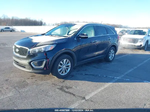 5XYPG4A34JG431818 2018 KIA SORENTO - Image 2