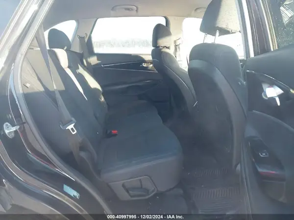 5XYPG4A34JG431818 2018 KIA SORENTO - Image 8